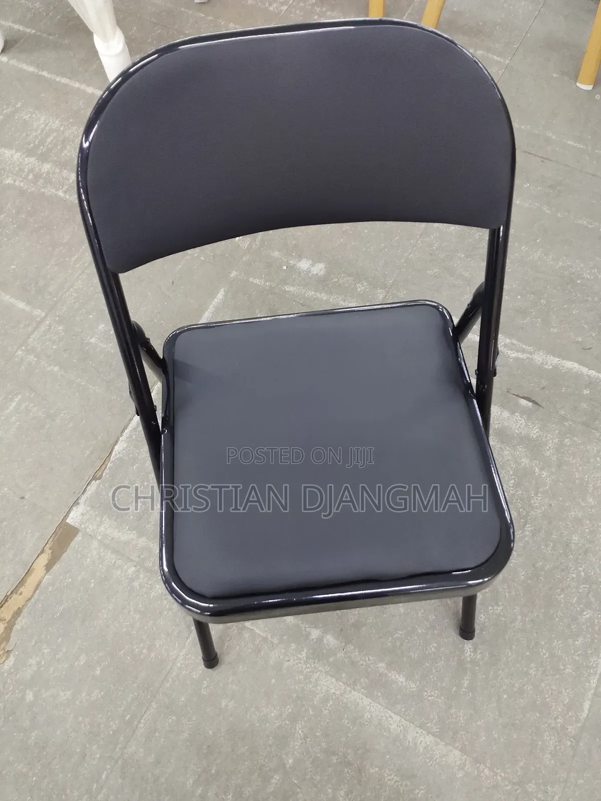 Foldable Chairs In Stock