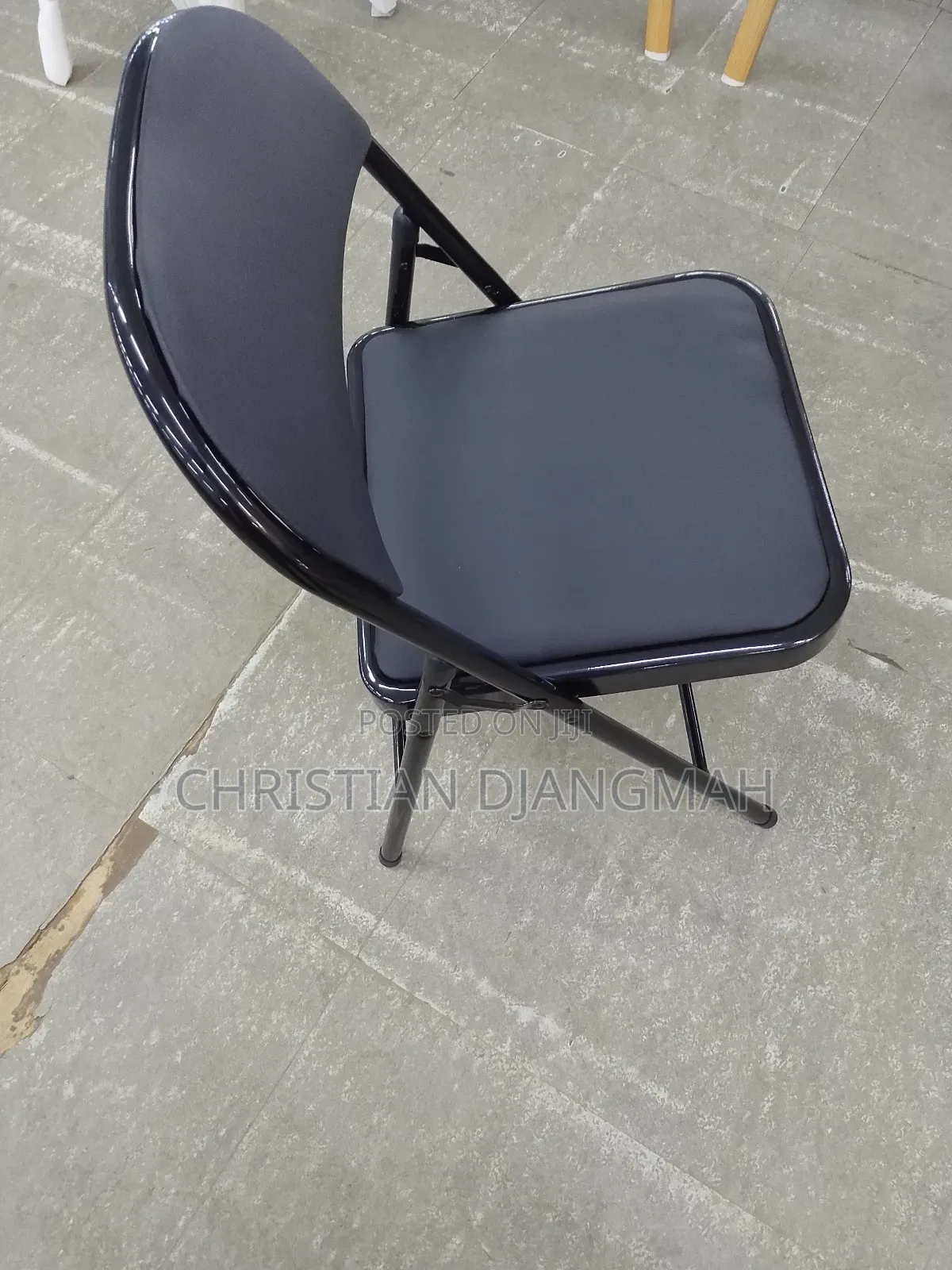 Foldable Chairs In Stock