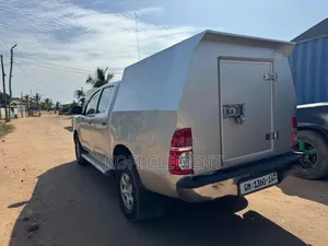 Toyota Hilux 2014 Gray