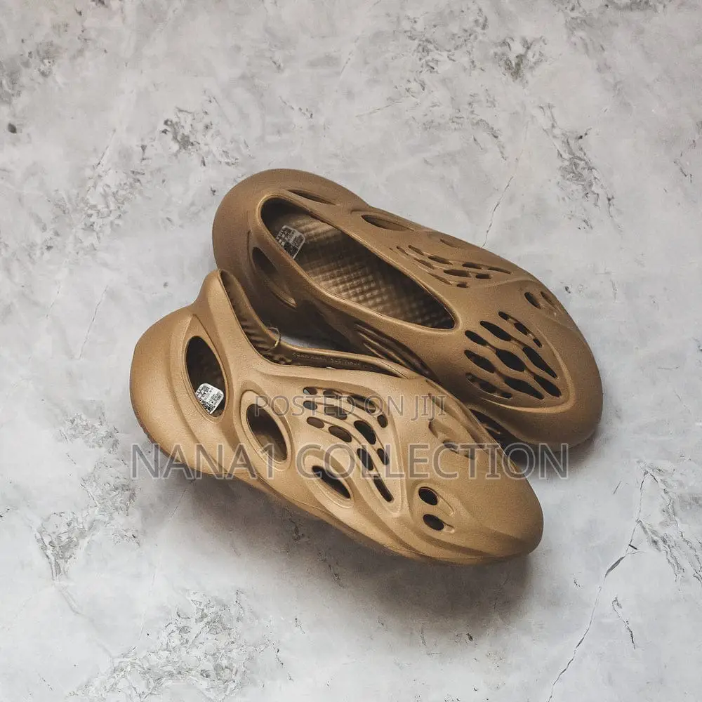 Adidas Yeezy Foam Rnr Runner Carbon “All Colors”