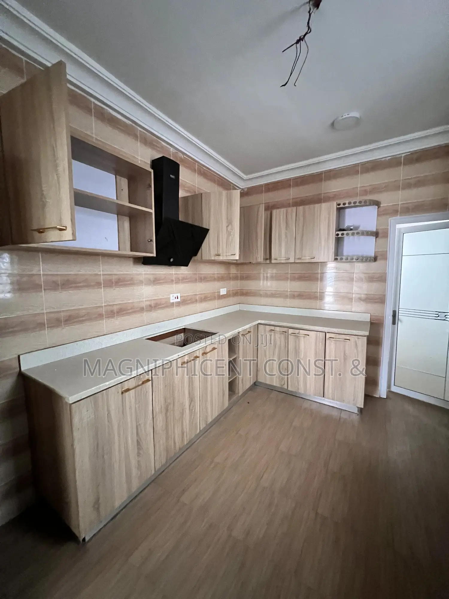 4bdrm Duplex in Lakeside Estates, Ashaley Botwe for rent