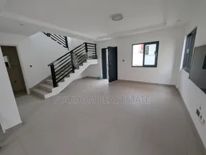3bdrm Townhouse/Terrace in Achimota for sale