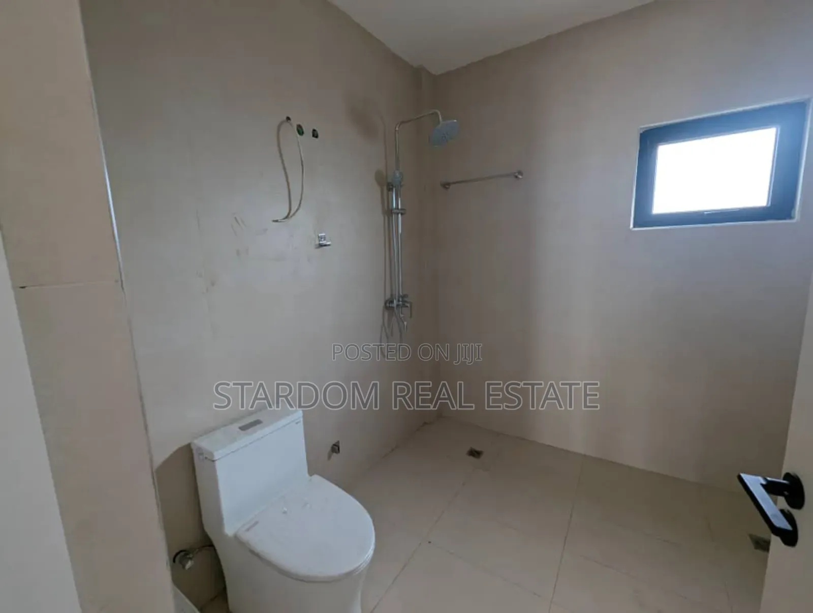 3bdrm Townhouse/Terrace in Achimota for sale