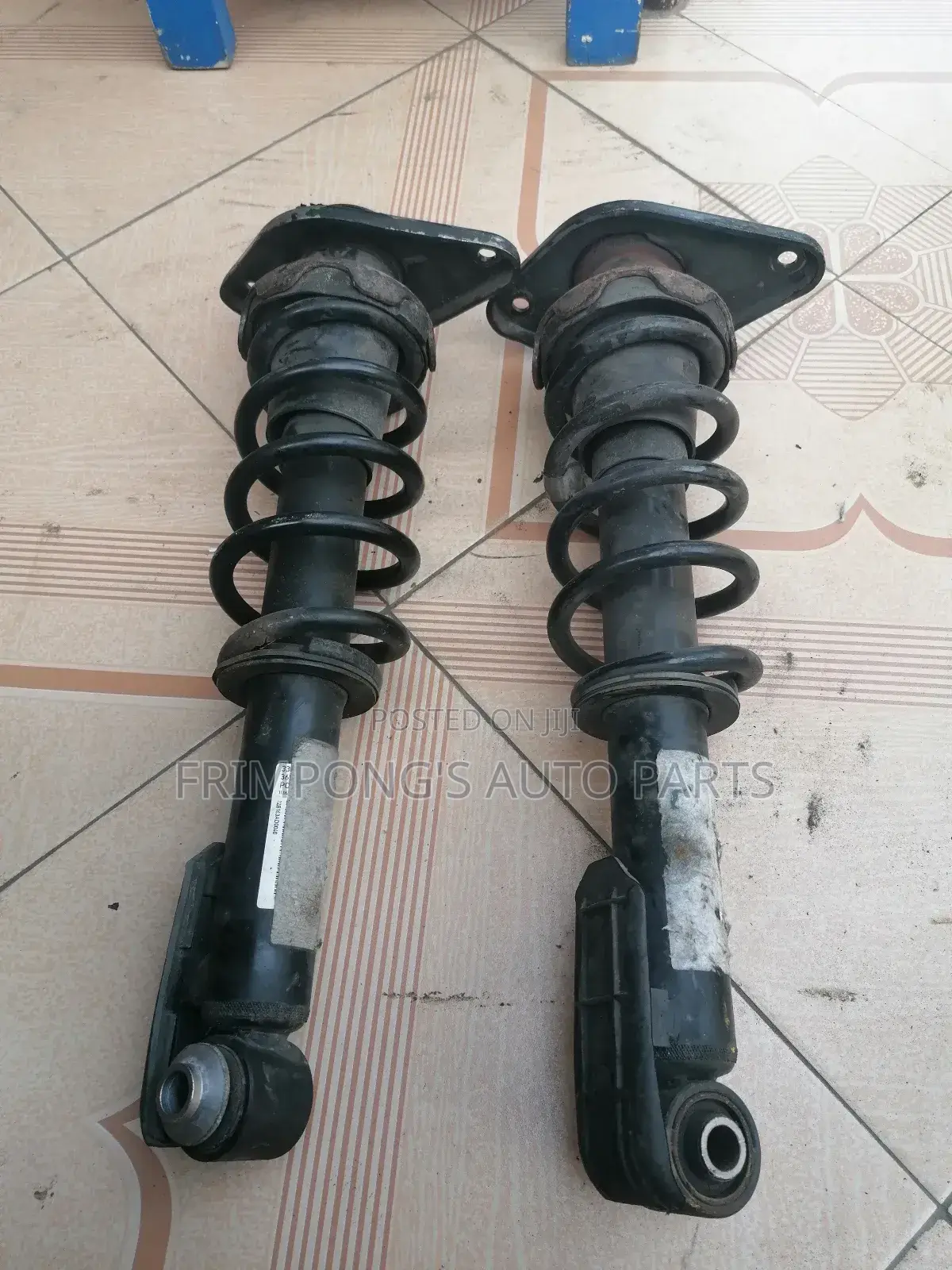 Mini Cooper Countryman 2012 to 2016 Back Shocks Absorbers