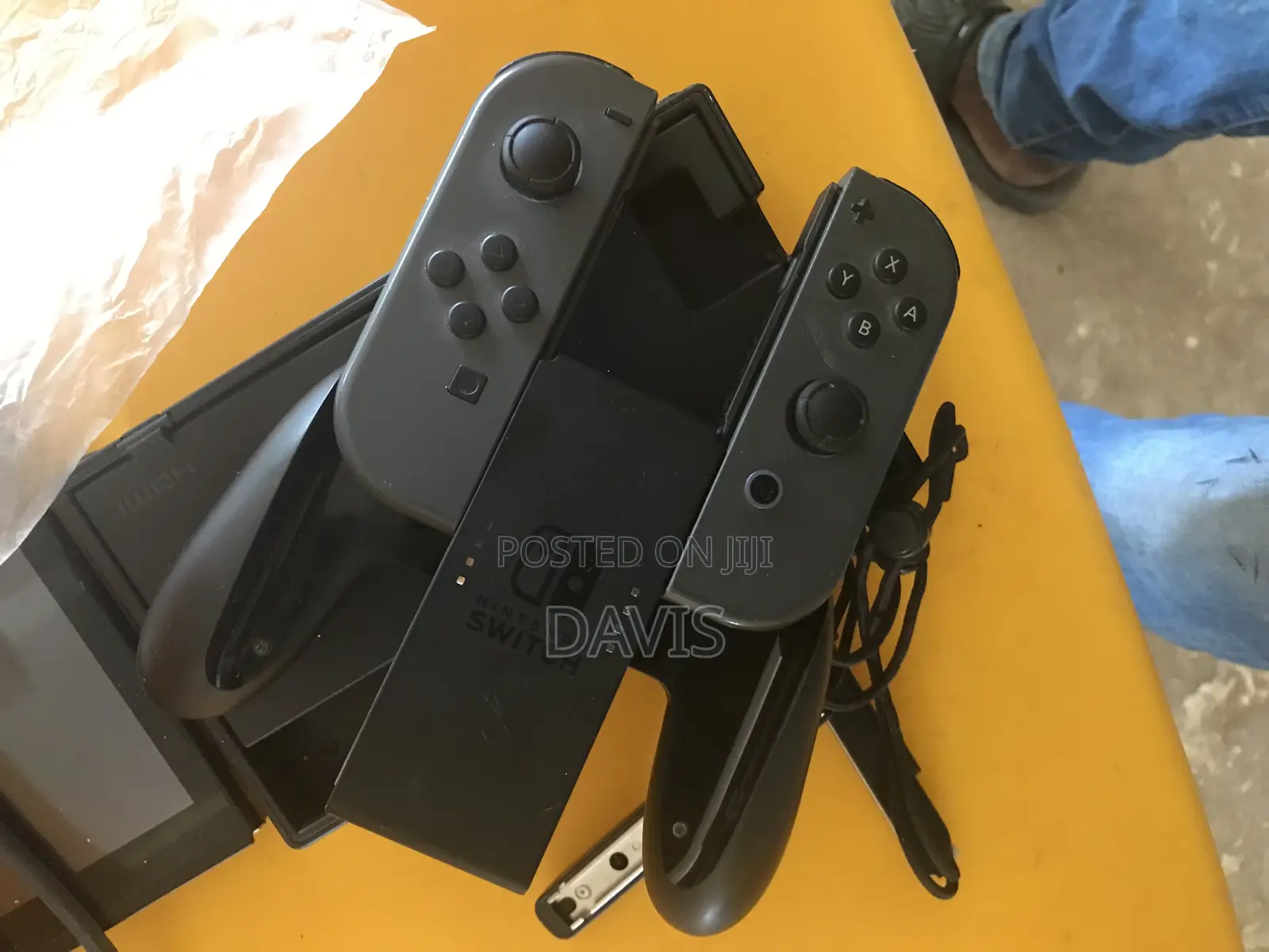 Nintendo Switch Console 1