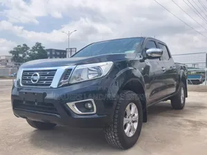Nissan Navara 2019 Blue