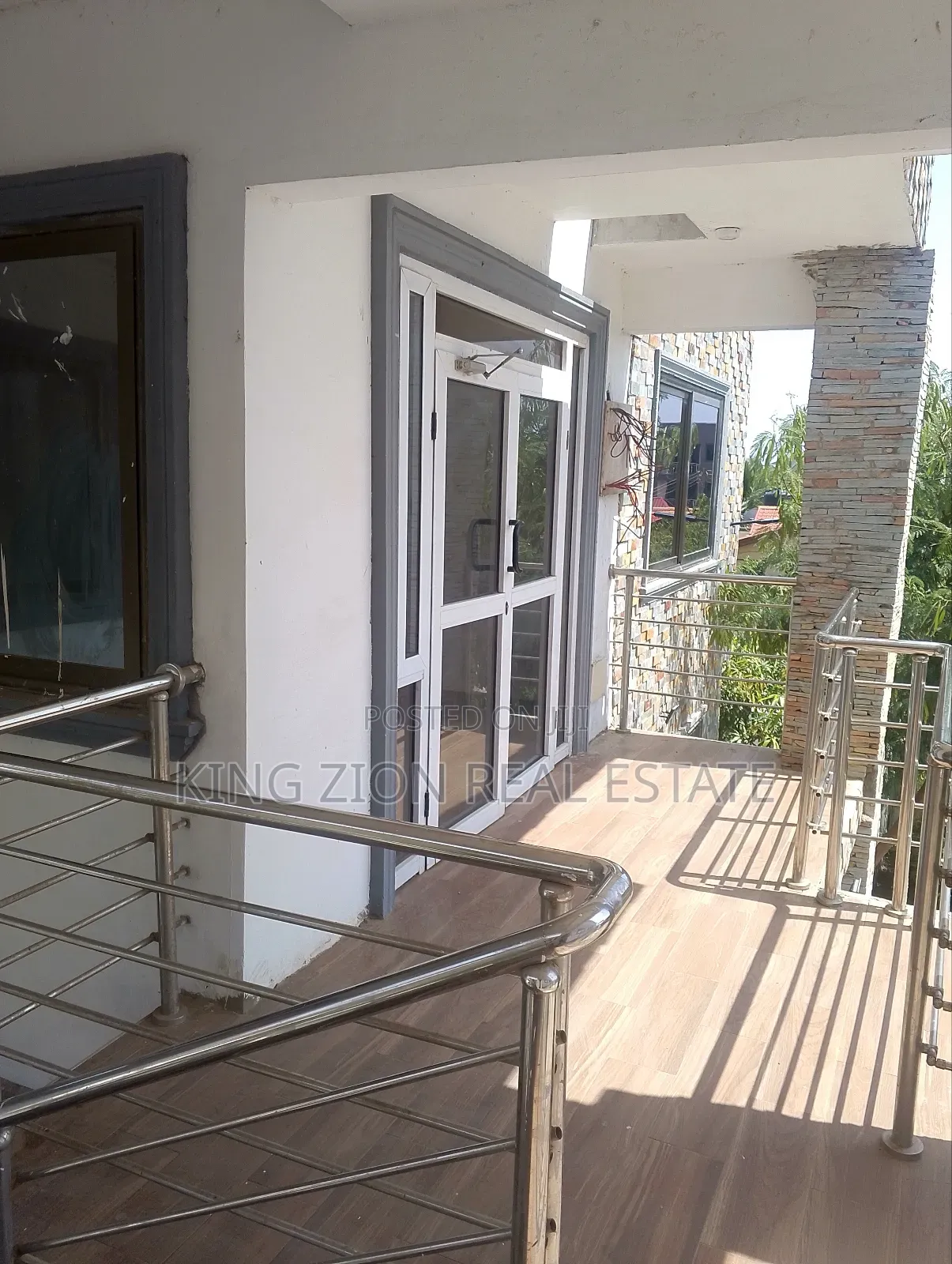 3bdrm Apartment in Kingzion Real, East Legon for rent