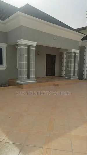 3bdrm House in Pokuase for sale