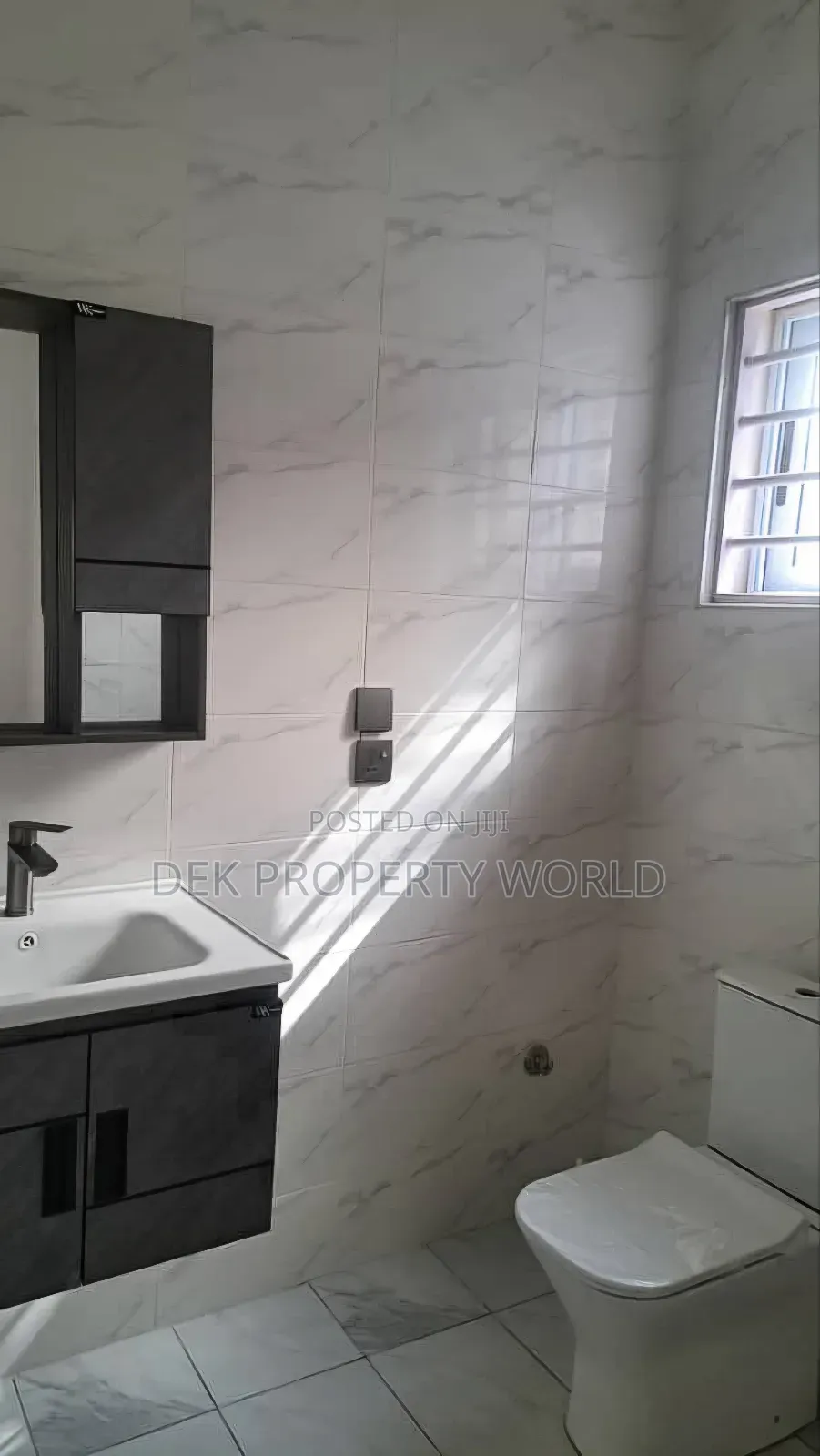 3bdrm House in Pokuase for sale