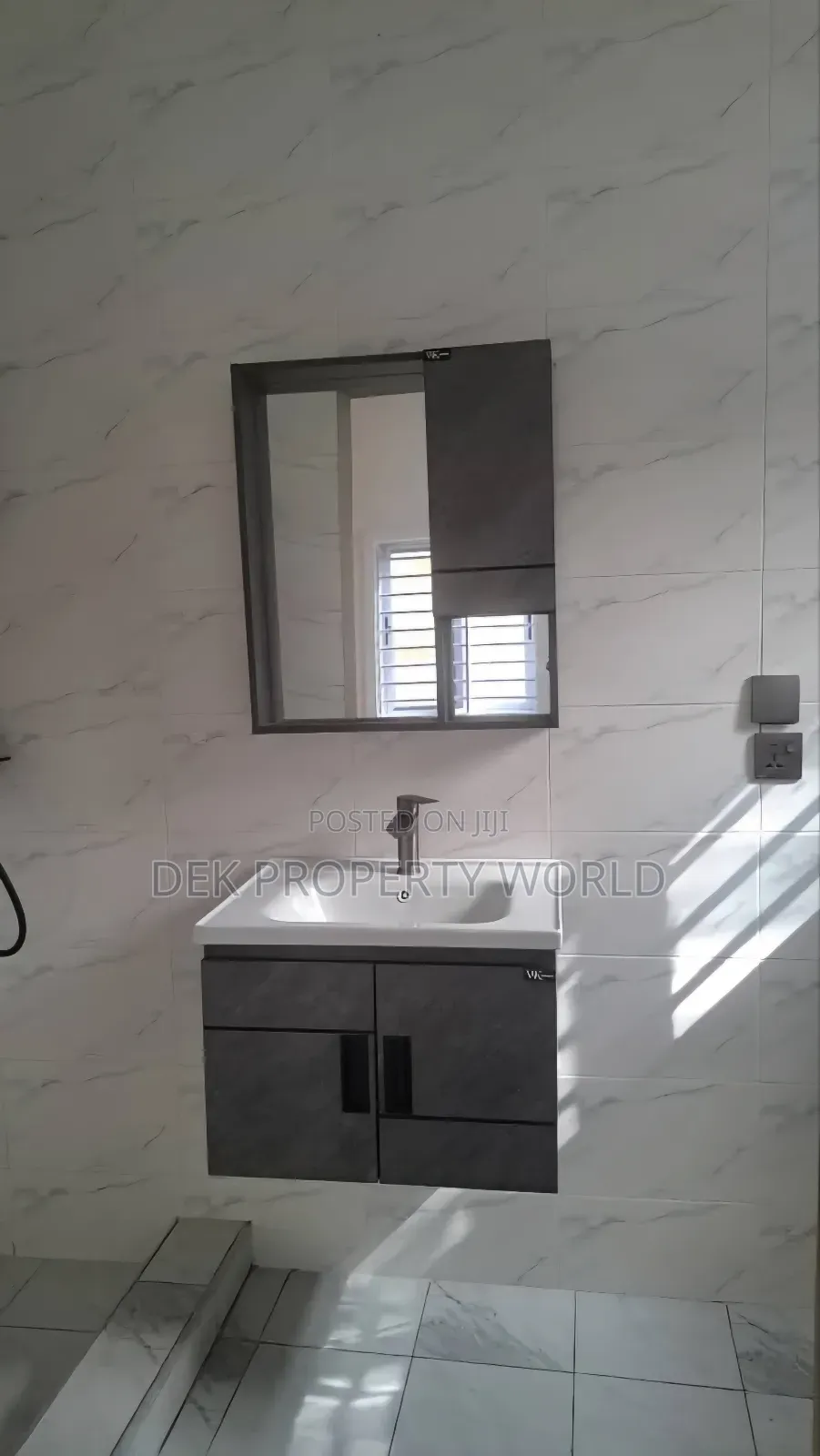 3bdrm House in Pokuase for sale