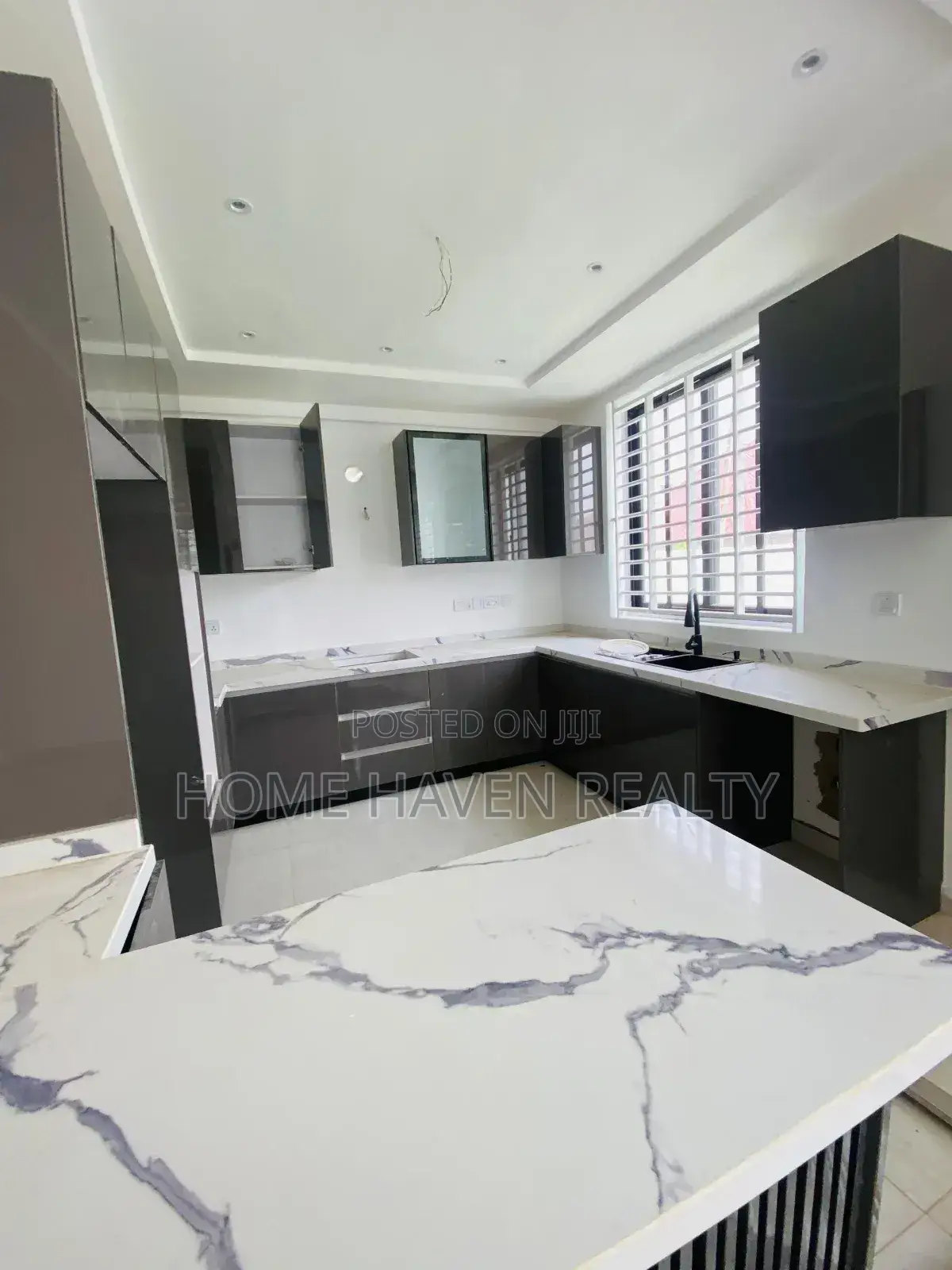 4bdrm House in Oyarifa for sale