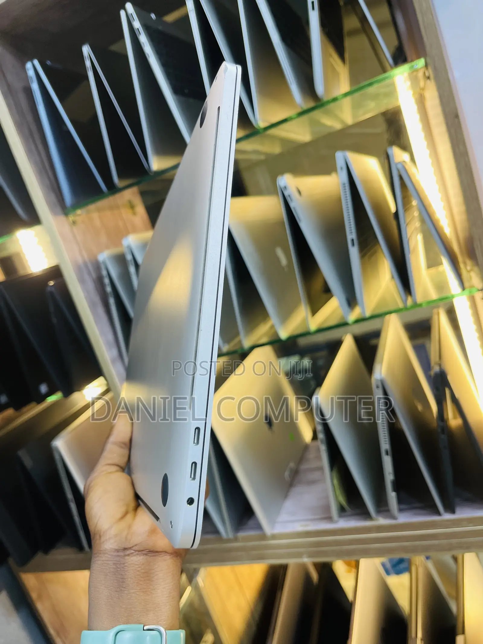Laptop Apple MacBook Pro 2019 16GB Intel Core i7 SSD 512GB