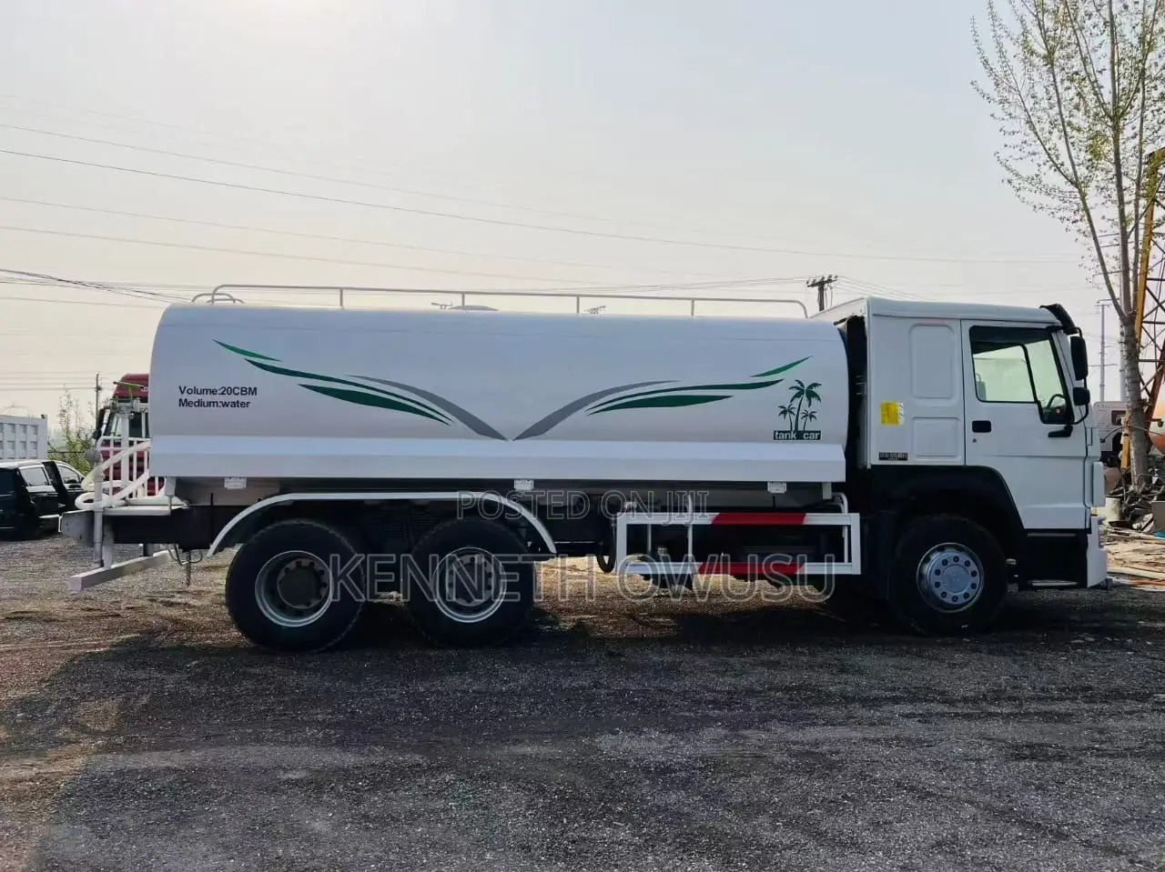 Customized Water Tanker, Garbage and Construction Trucks From China