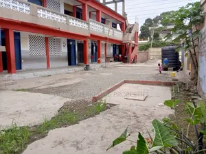 10bdrm Block of Flats in Before Gbawe, Accra Metropolitan for sale