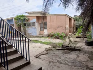 10bdrm Block of Flats in Before Gbawe, Accra Metropolitan for sale