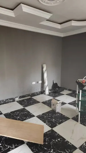 9bdrm Apartment in Ashongman, Ashomang Estate for sale
