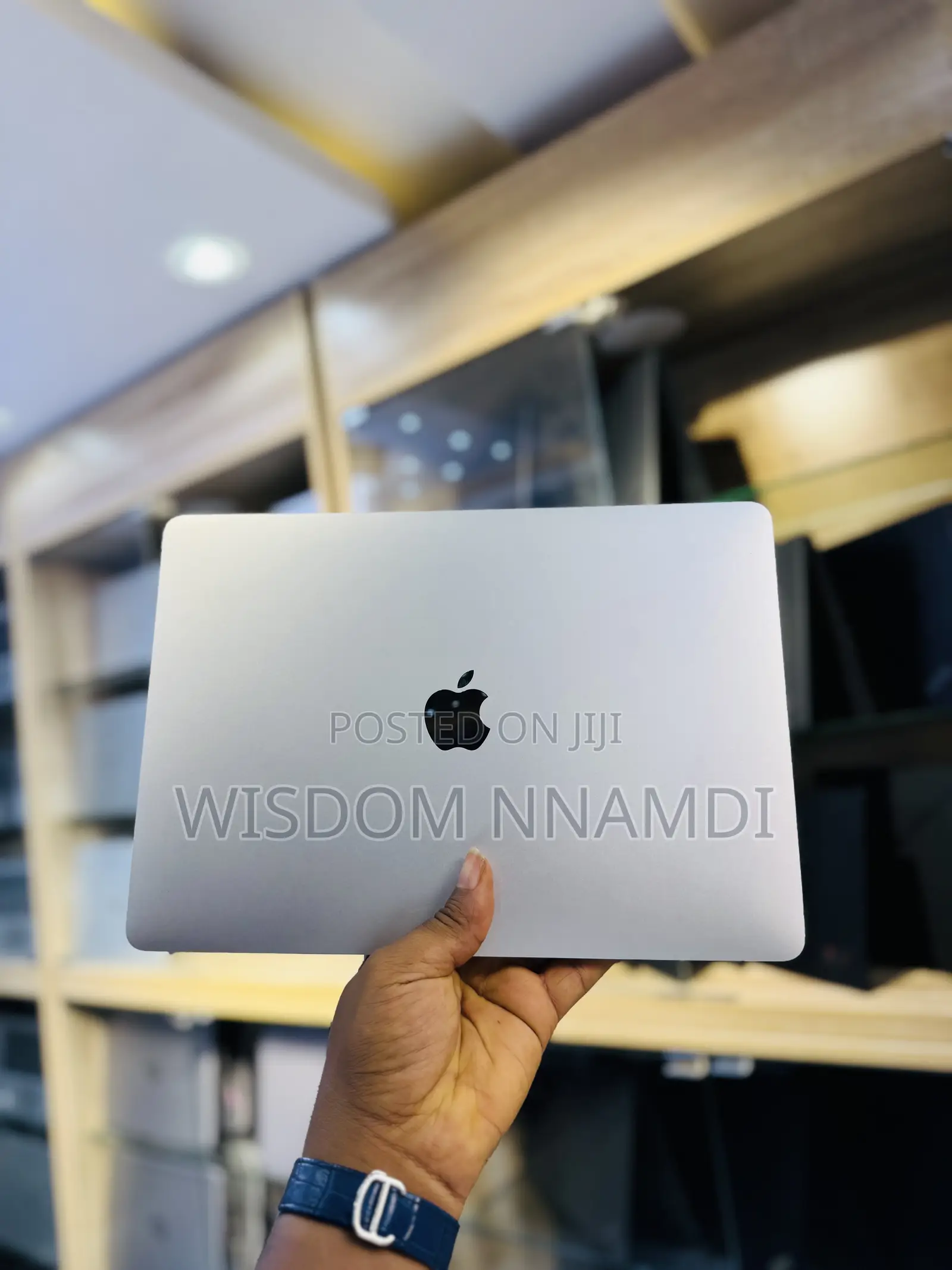 Laptop Apple MacBook Pro 2020 8GB Intel Core i5 SSD 256GB