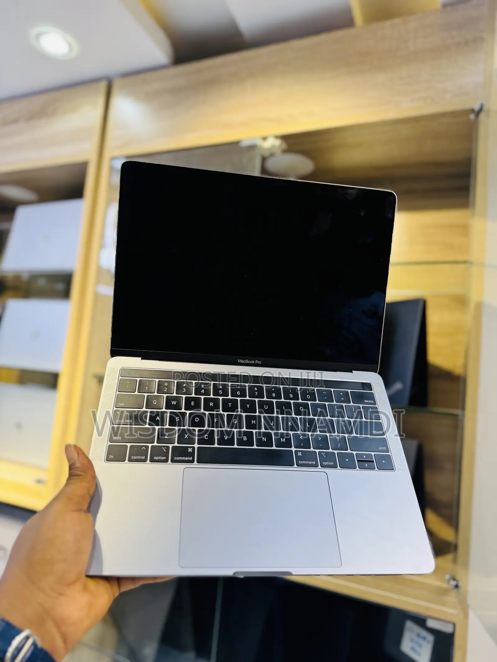 Laptop Apple MacBook Pro 2020 8GB Intel Core i5 SSD 256GB
