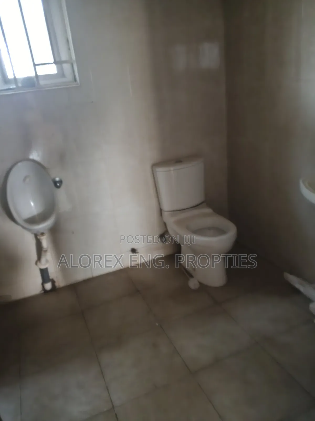 4bdrm House in Amrahia, Adenta for rent