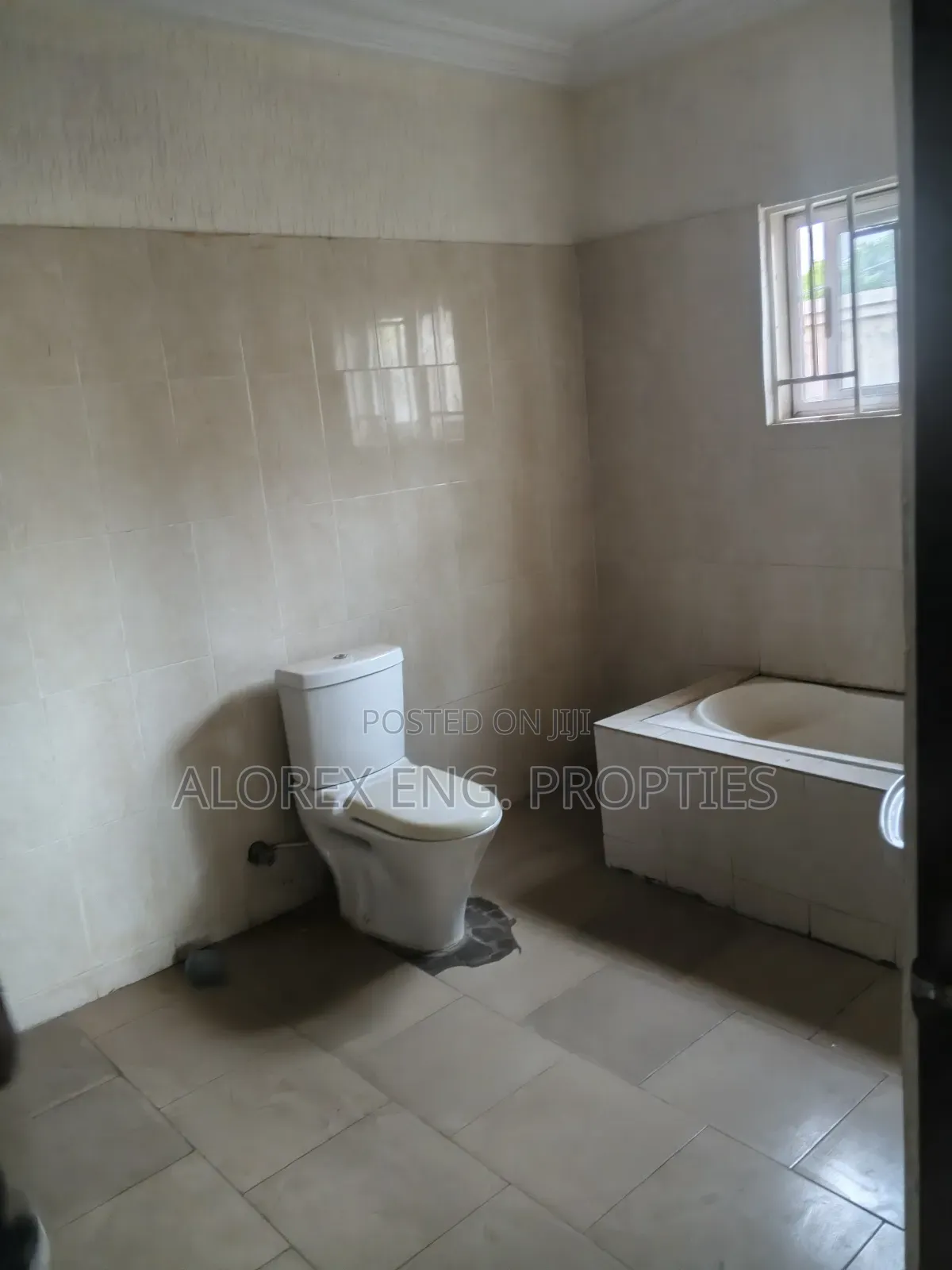 4bdrm House in Amrahia, Adenta for rent
