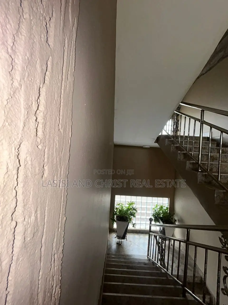2bdrm Apartment in Lasisi And Christ, Ablekuma for rent
