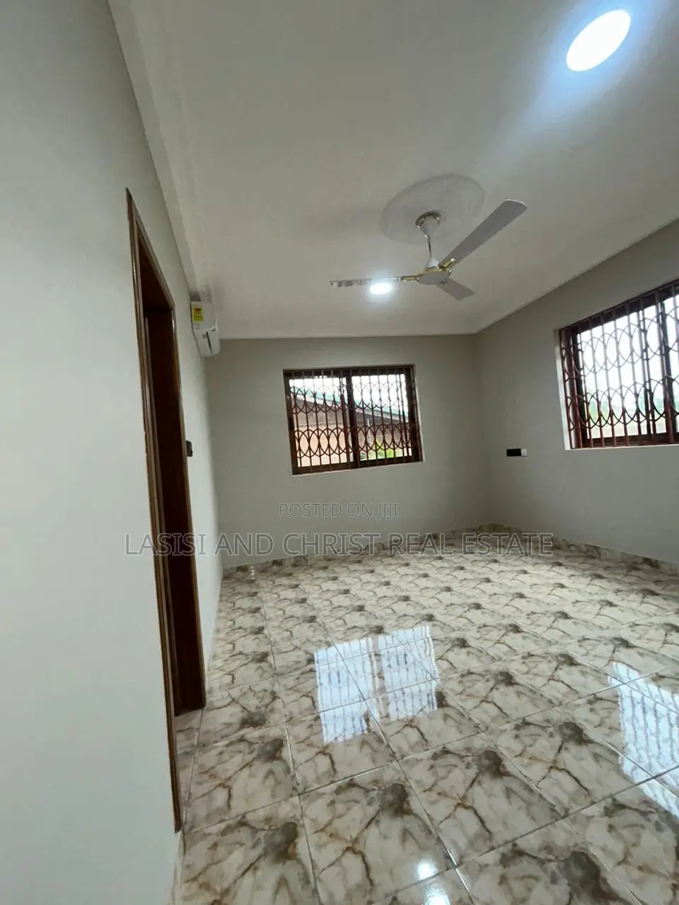 2bdrm Apartment in Lasisi And Christ, Ablekuma for rent
