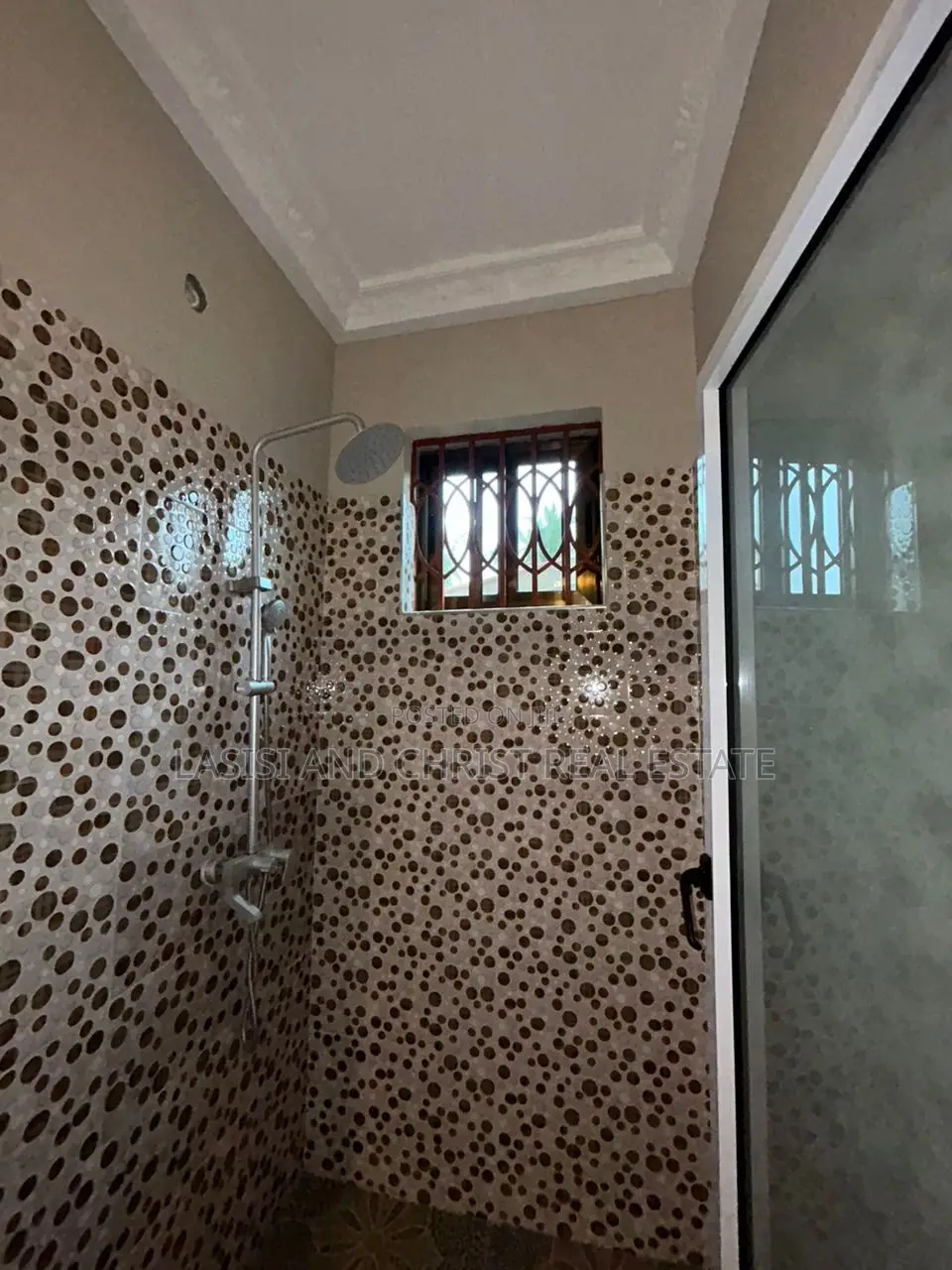 2bdrm Apartment in Lasisi And Christ, Ablekuma for rent