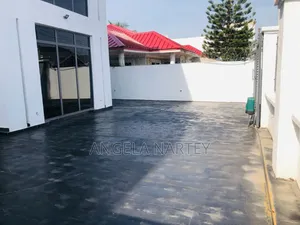 Furnished 4bdrm House in Sakumono Estates for sale