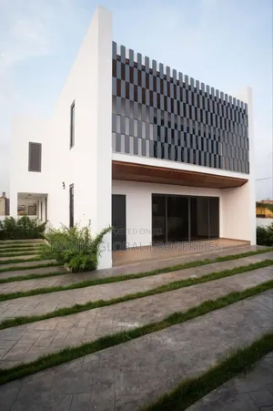 3bdrm House in Ashaley Botwe for sale