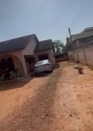 2 Plots With Old Building at Tesano. Bm