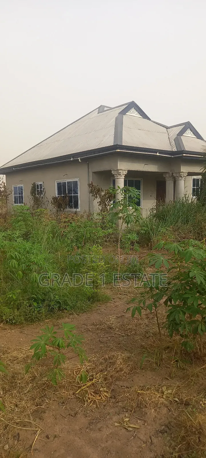 3bdrm House in Grade 1 Estate, Kumasi Metropolitan for sale