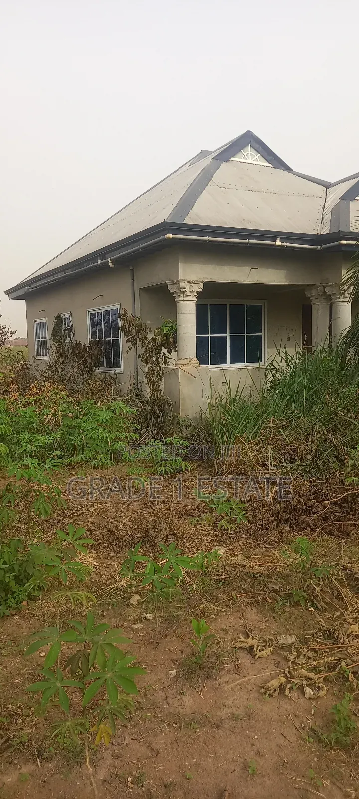 3bdrm House in Grade 1 Estate, Kumasi Metropolitan for sale