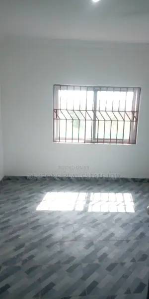 3bdrm House in De-Icons Real Estate, Awutu Senya East Municipal