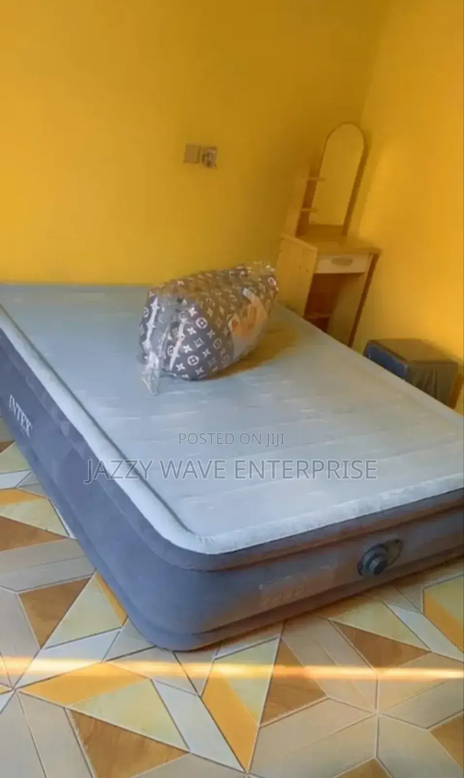 Air Bed With Inbuilt Pump