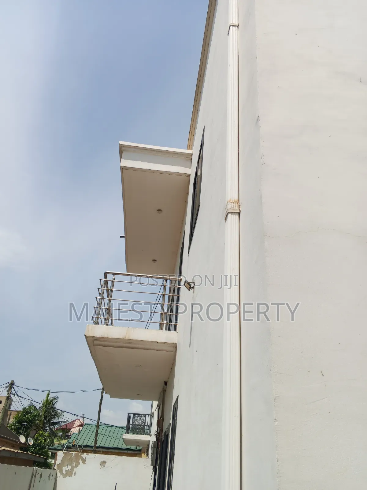 4bdrm Duplex in Community 18, Spintex for rent