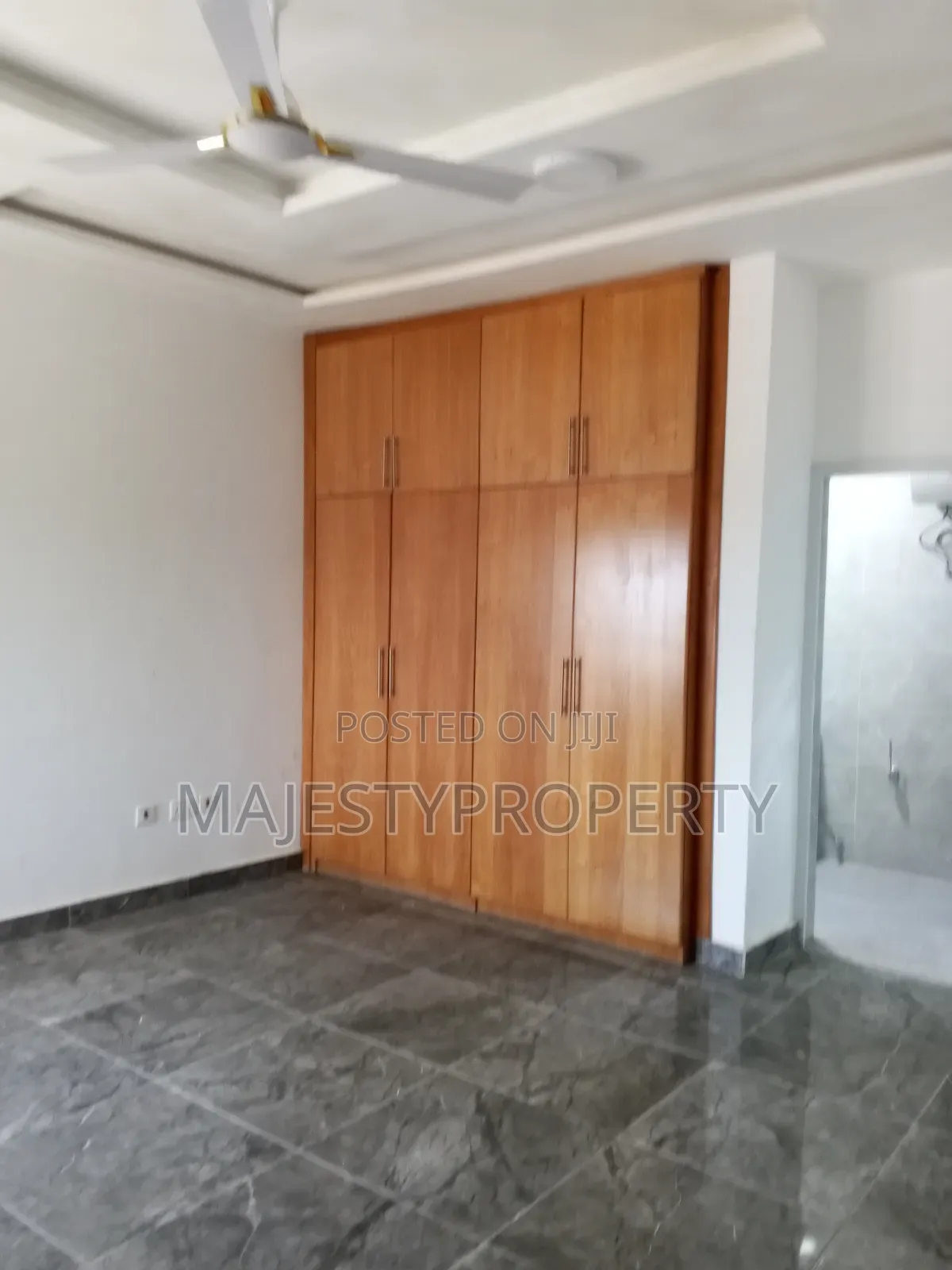4bdrm Duplex in Community 18, Spintex for rent