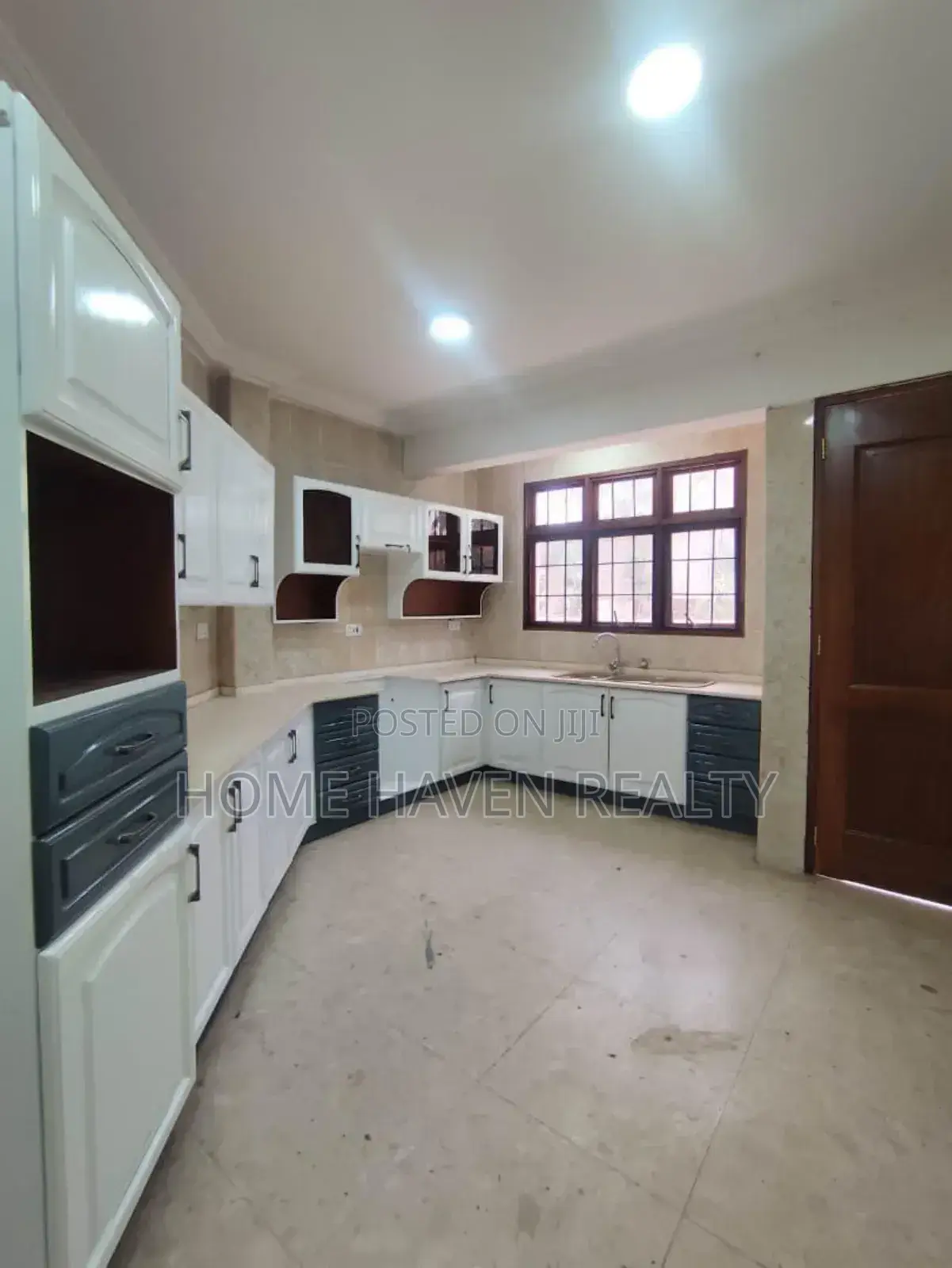 15bdrm House in Roman Ridge for rent