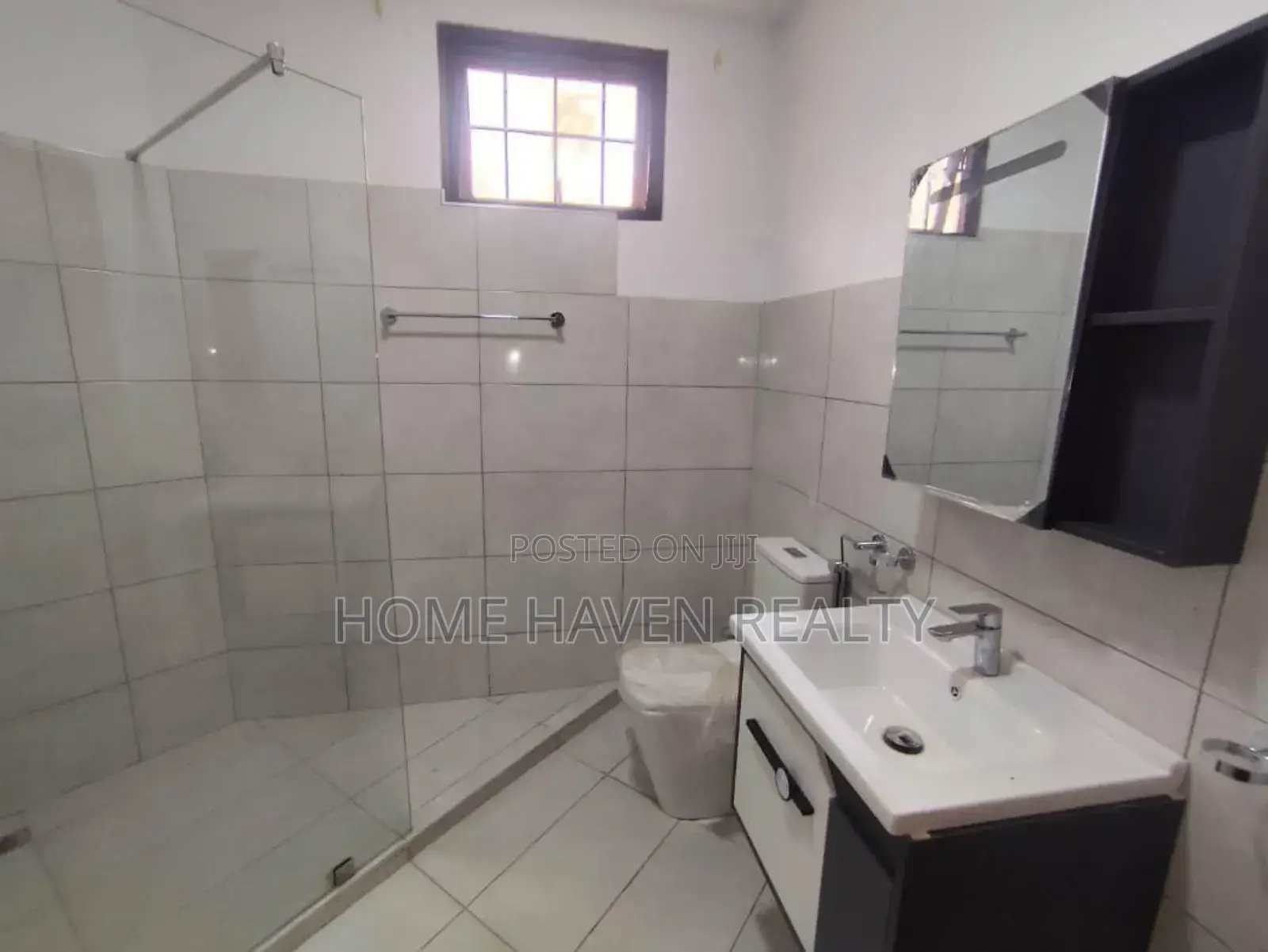 15bdrm House in Roman Ridge for rent