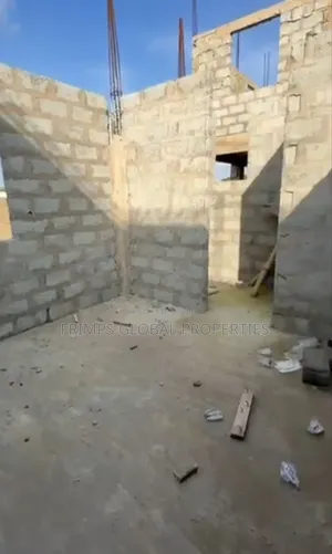 6bdrm House in Adenta for sale