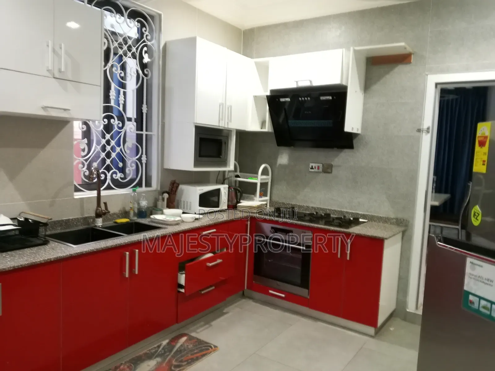 5bdrm Townhouse / Terrace in Community 18, Spintex for rent