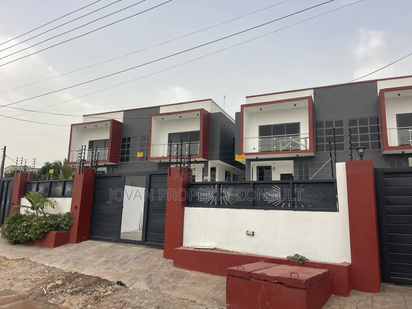 4bdrm House in Pokuase Acp for sale