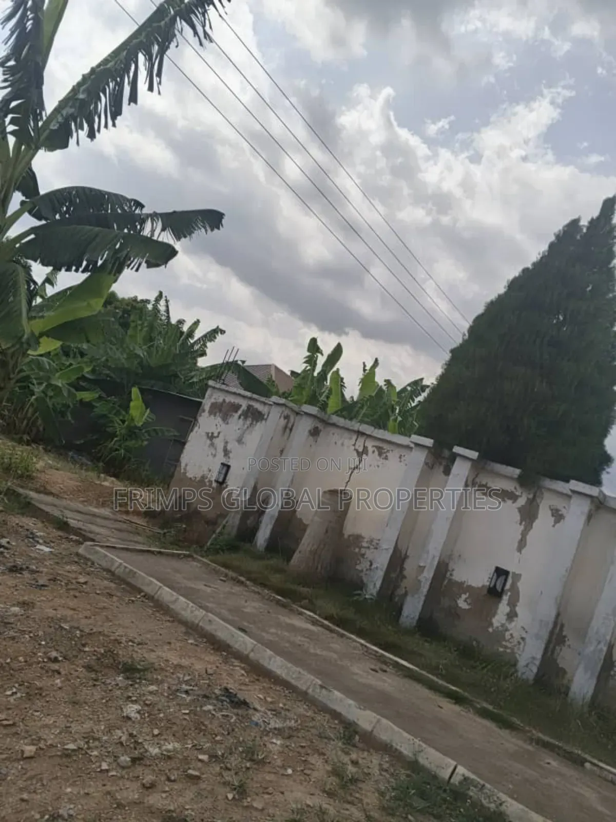 Land With 2 Bedrm Footing at Teiman. Oyarifa. Bap