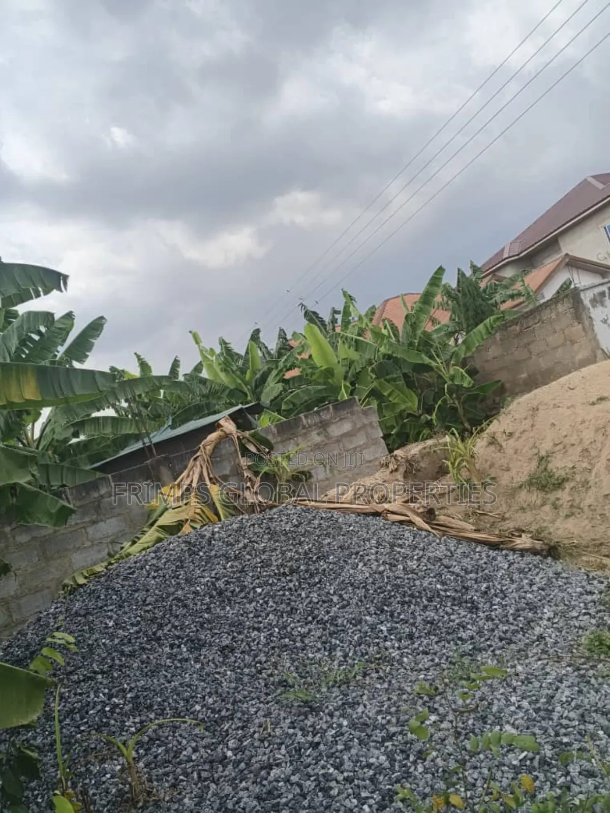 Land With 2 Bedrm Footing at Teiman. Oyarifa. Bap