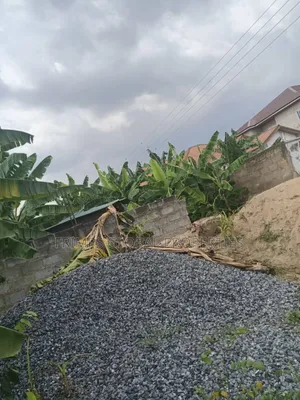 Land With 2 Bedrm Footing at Teiman. Oyarifa. Bap