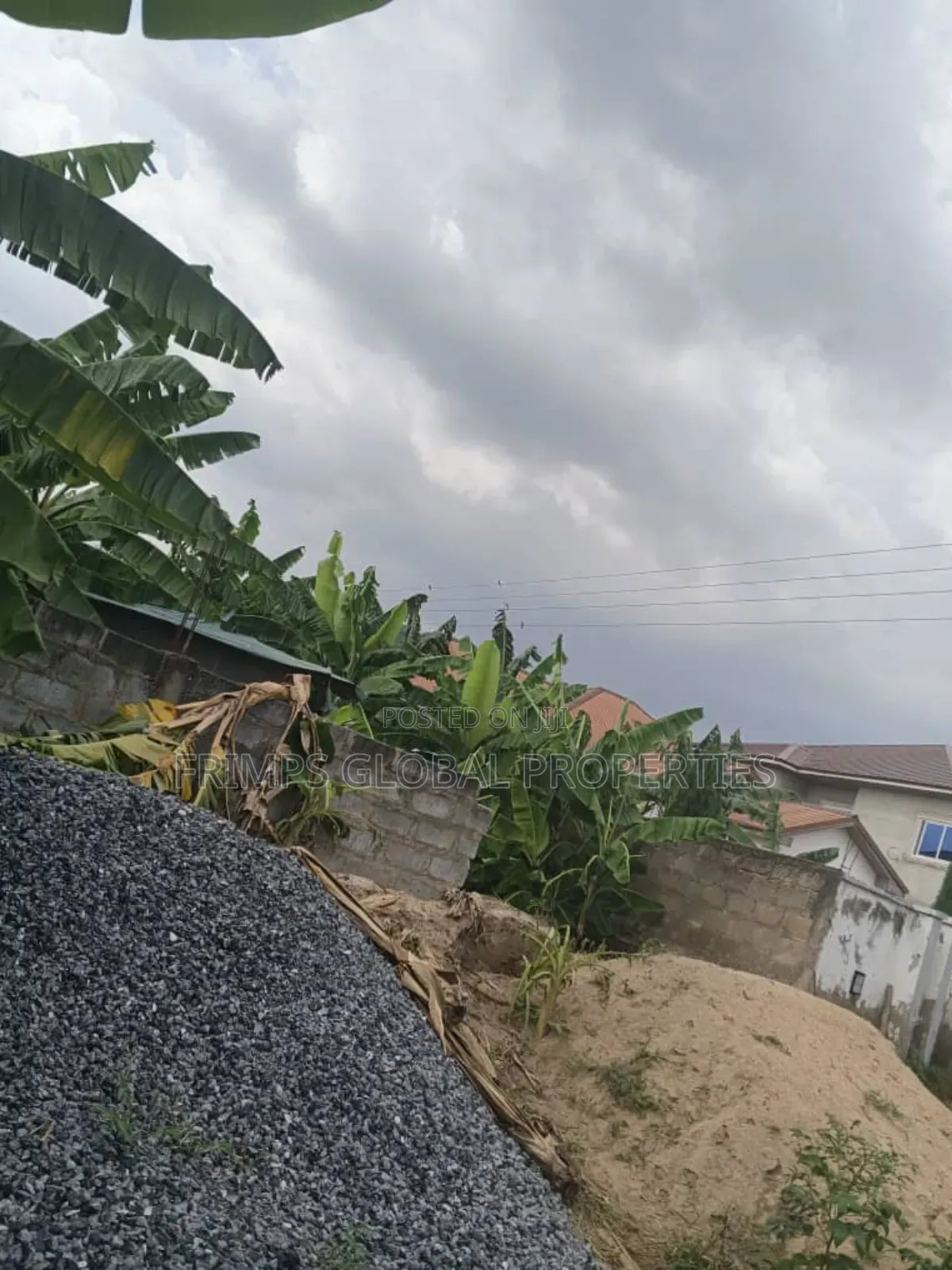 Land With 2 Bedrm Footing at Teiman. Oyarifa. Bap