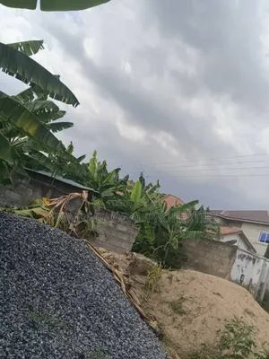 Land With 2 Bedrm Footing at Teiman. Oyarifa. Bap