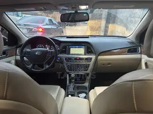 Hyundai Sonata Limited 2.0T Seban (2.0L 4cyl 6A) 2016 Red