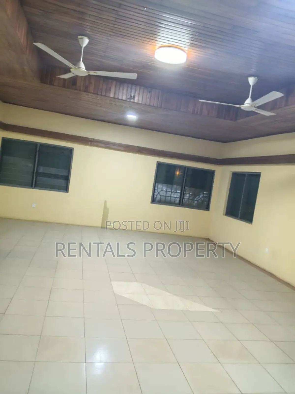 6bdrm Mansion in Amrahia for rent
