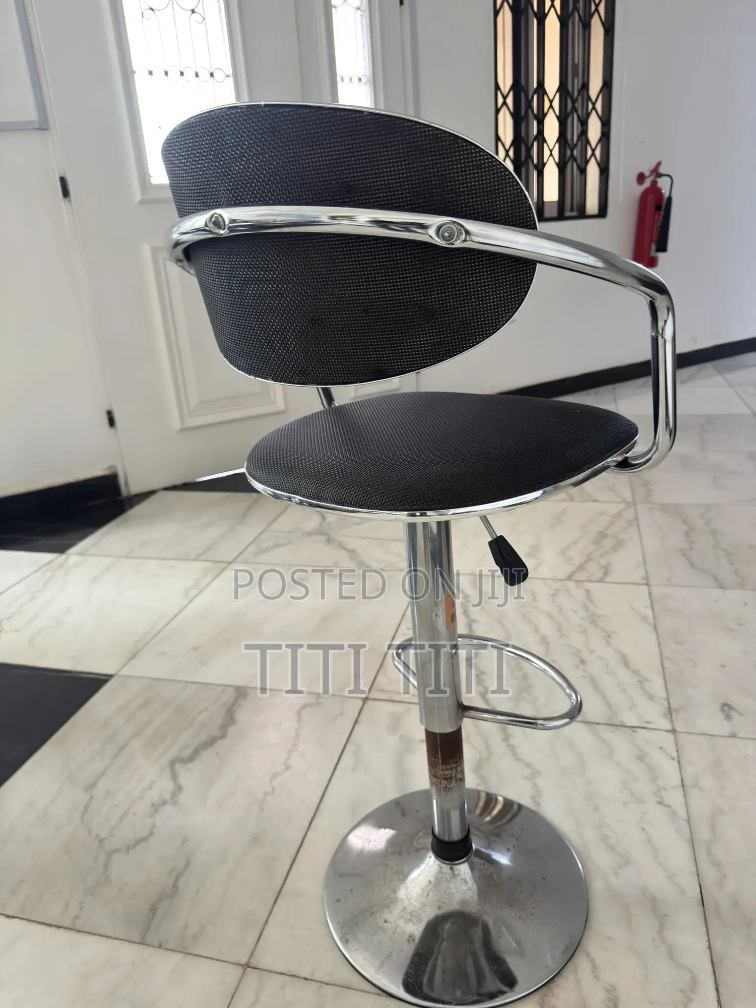 Swivel Bar Stool