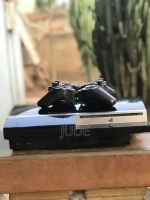 Pes 3 Console Available With Accessories and Games
